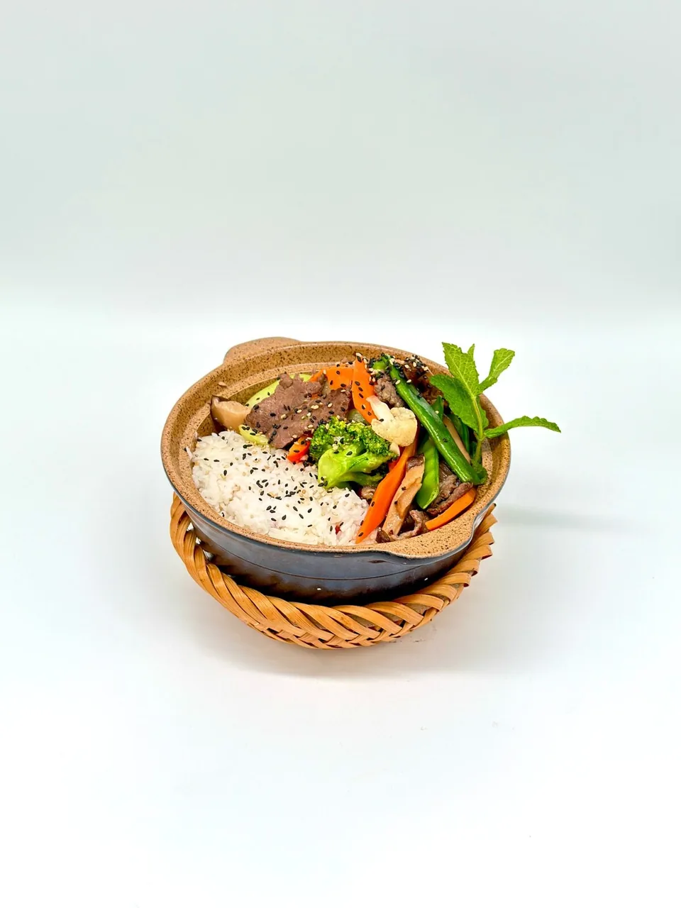 Beef and Pepper mit Reis und Wok-Gemüse